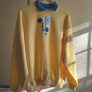 Vintage 90s Yellow Sweater with Flower Detail and Baby Blue Collar, Size XL